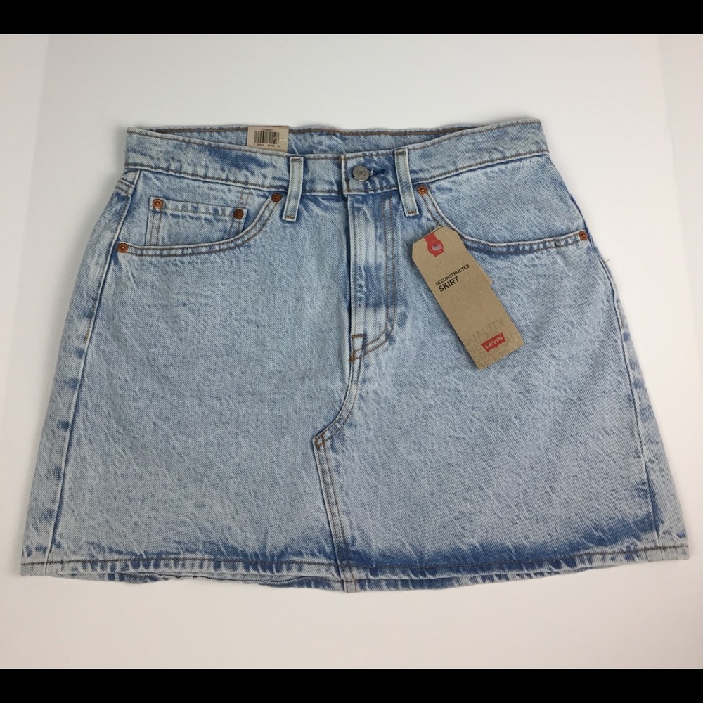 Levi Deconstructed Light Wash Skirt Size 30
